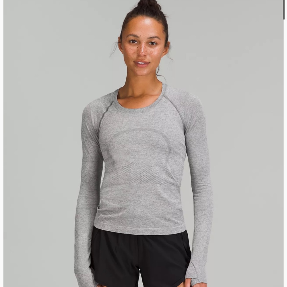 LULULEMON Swiftly Tech Long Sleeve Shirt 2.0 
Race Length
